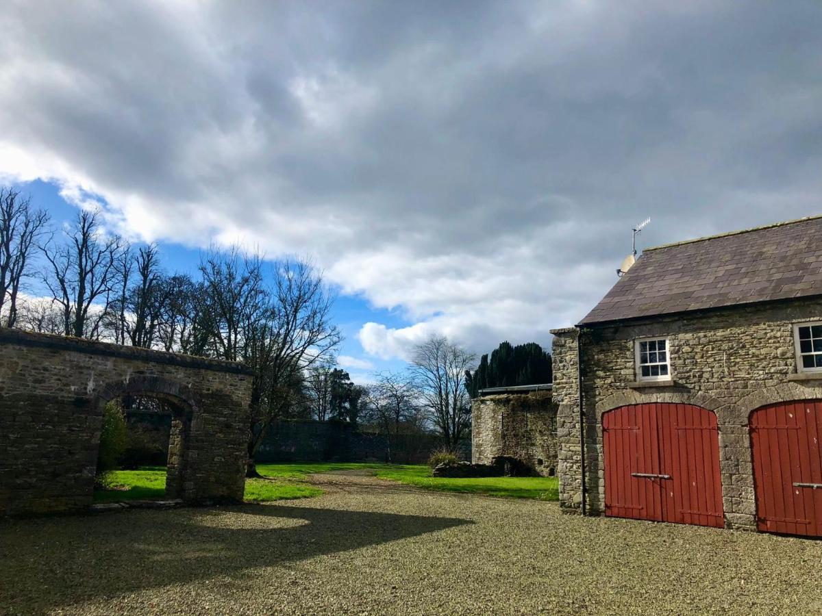 2 Bed Courtyard Apartment At Rockfield House Kells In Meath - Short Term Let Esterno foto